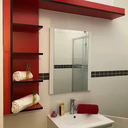 Surf Studio سان سيباستيان